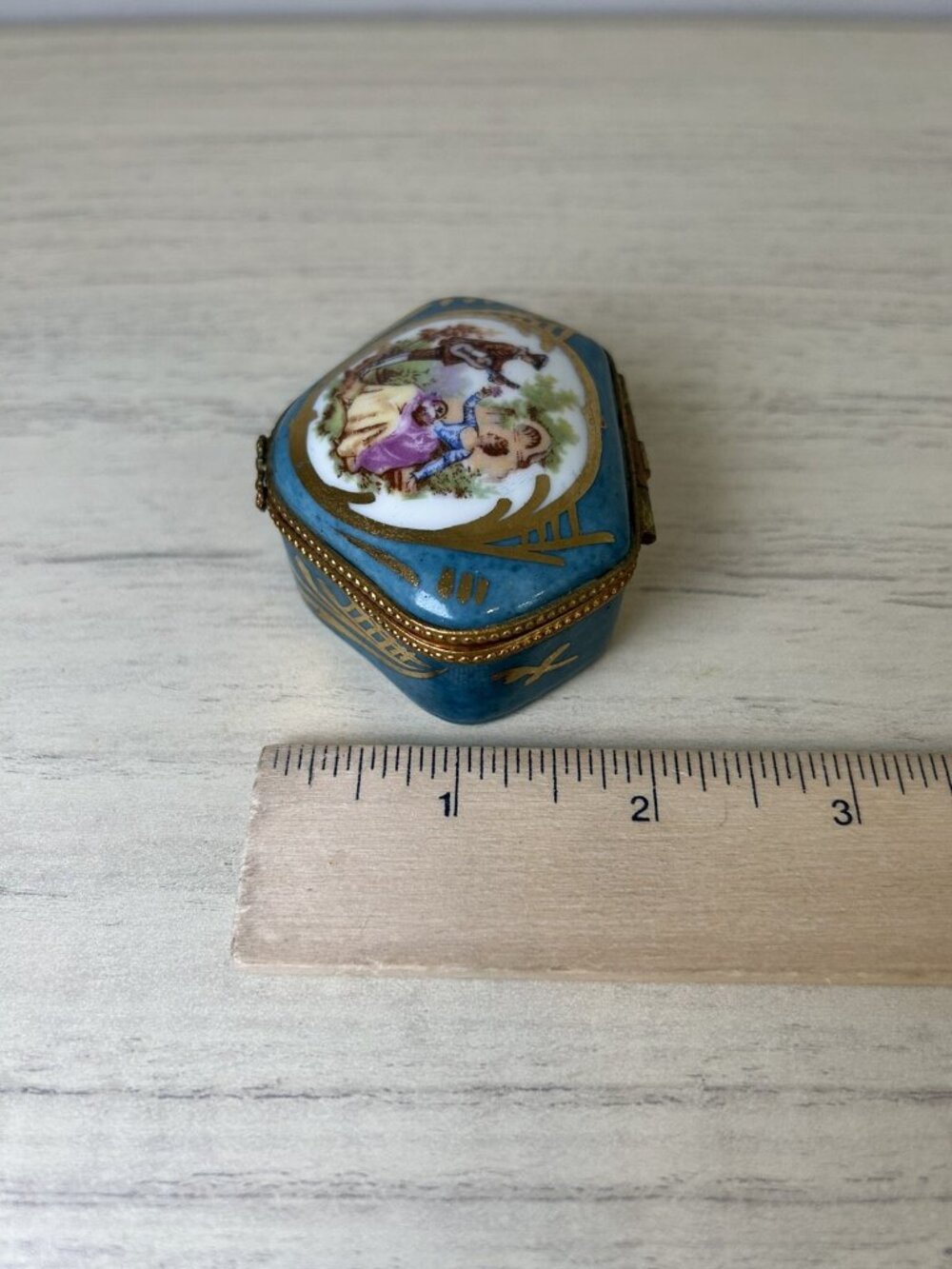 LIMOGES FRANCE BOX Vintage Blue Woman And Man Trinket Box Porcelain Serenade - Picture 11 of 12